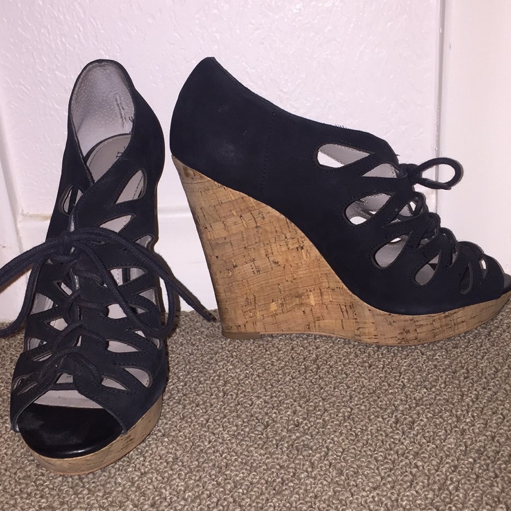 Black wedges. Suede. Cork wedge.